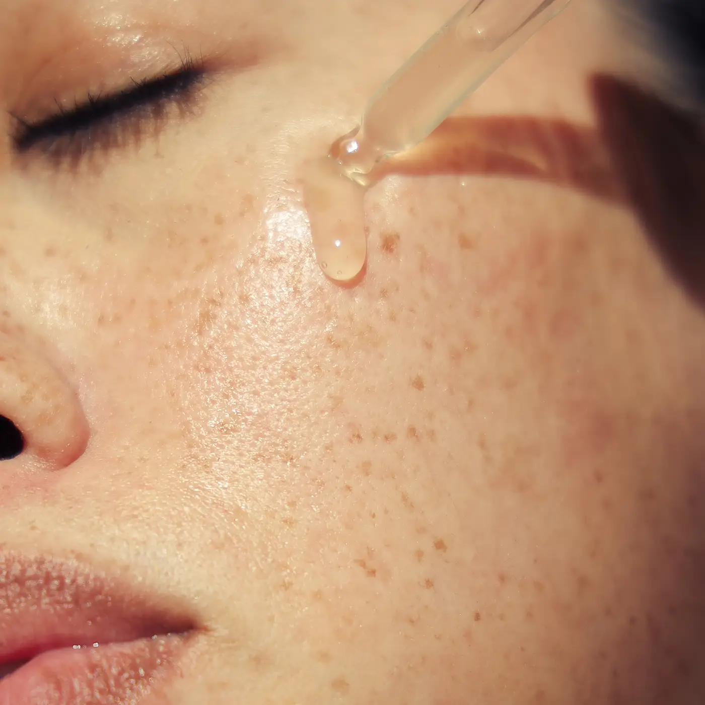 ALPHA-H - Hyaluronic 8 - Model