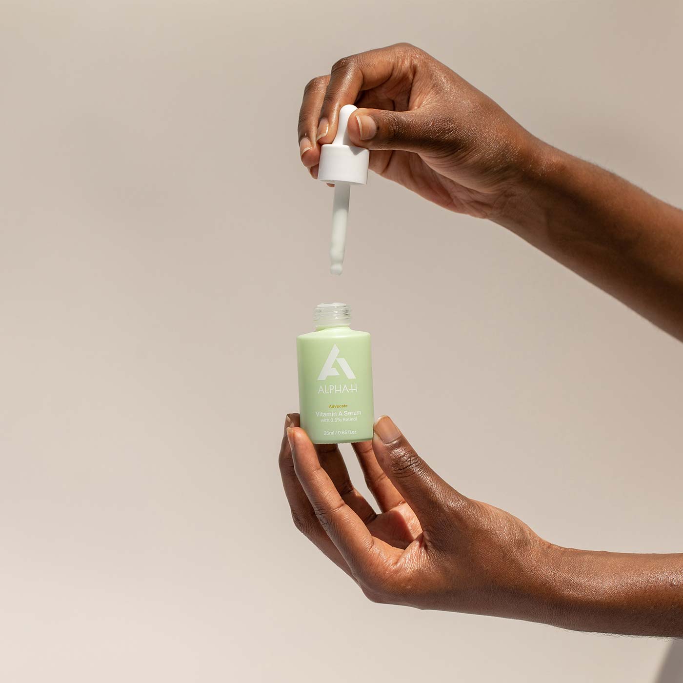 ALPHA-H - Vitamin A Serum - Model