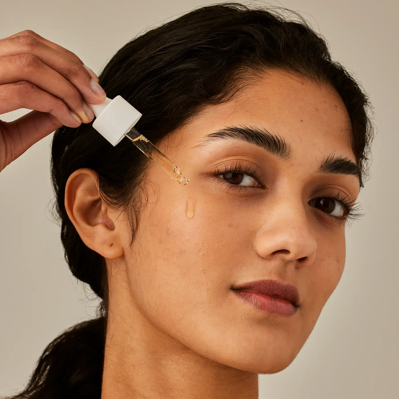 ALPHA-H - Vitamin C Serum - Model