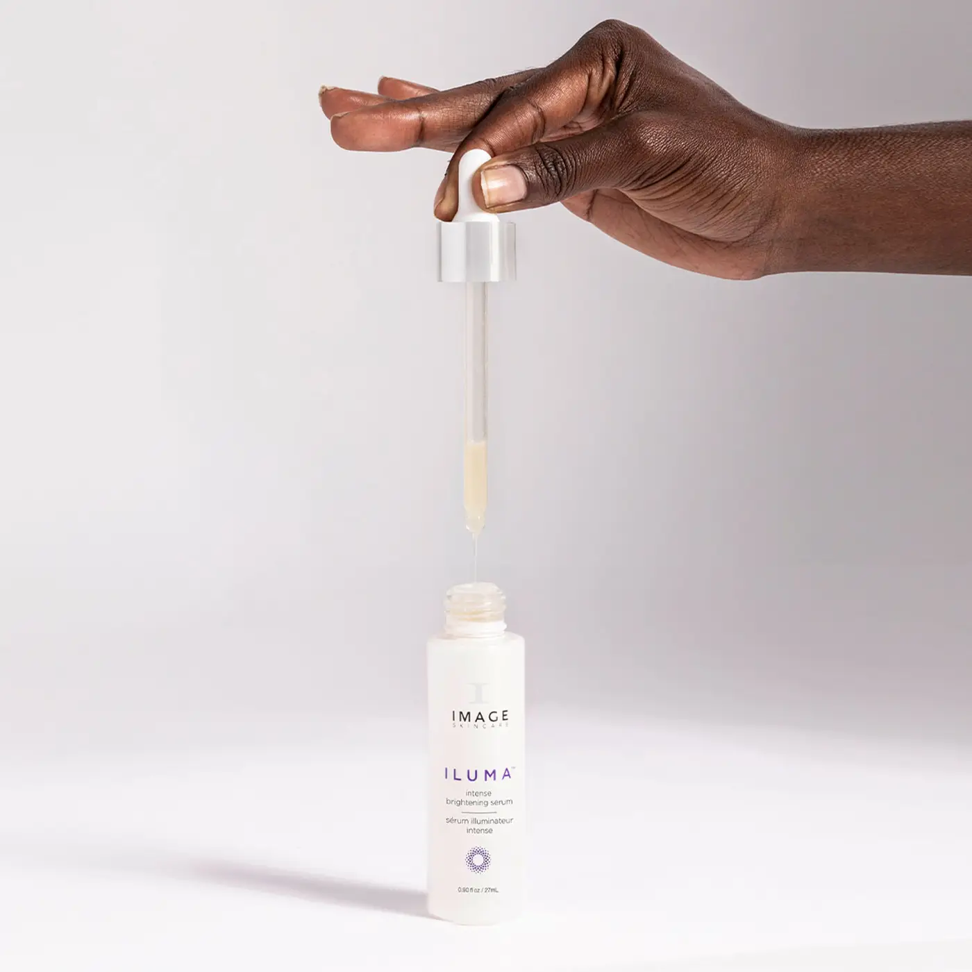 IMAGE Skincare - ILUMA - intense brightening serum - In use