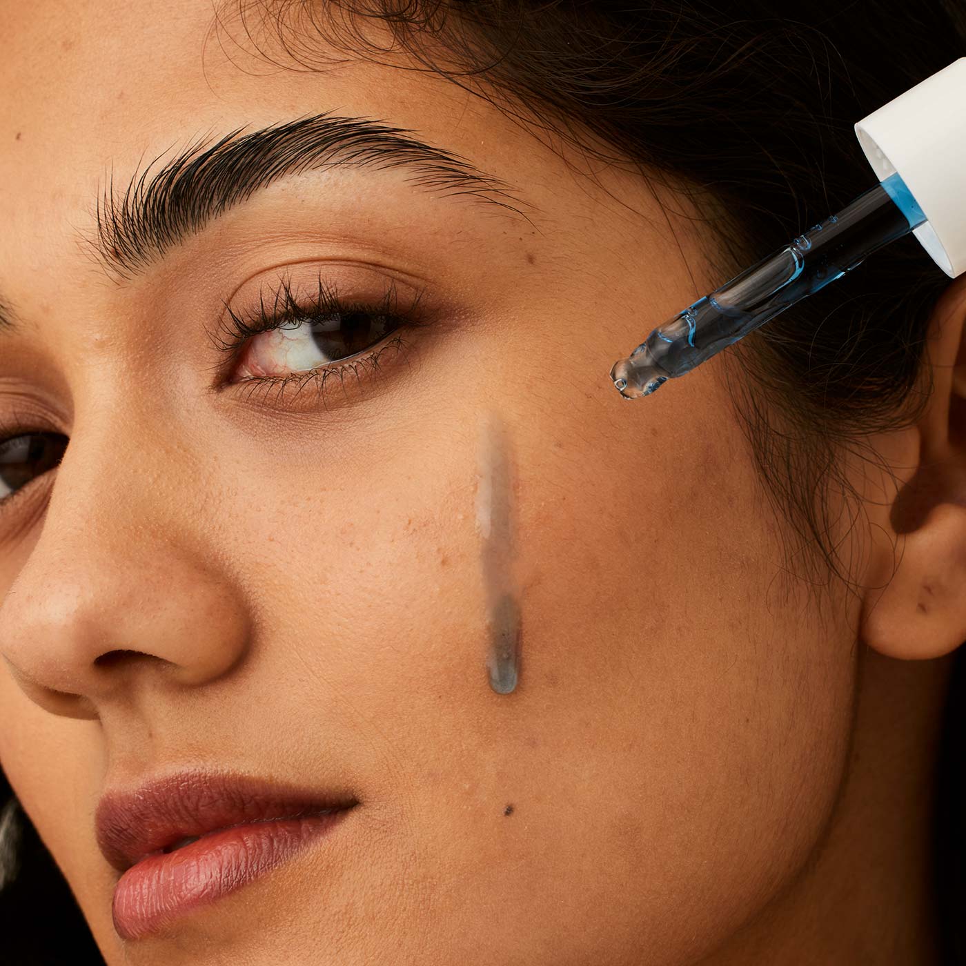 Olivida_ALPHA-H_Serum_Vitamin-B_model-3