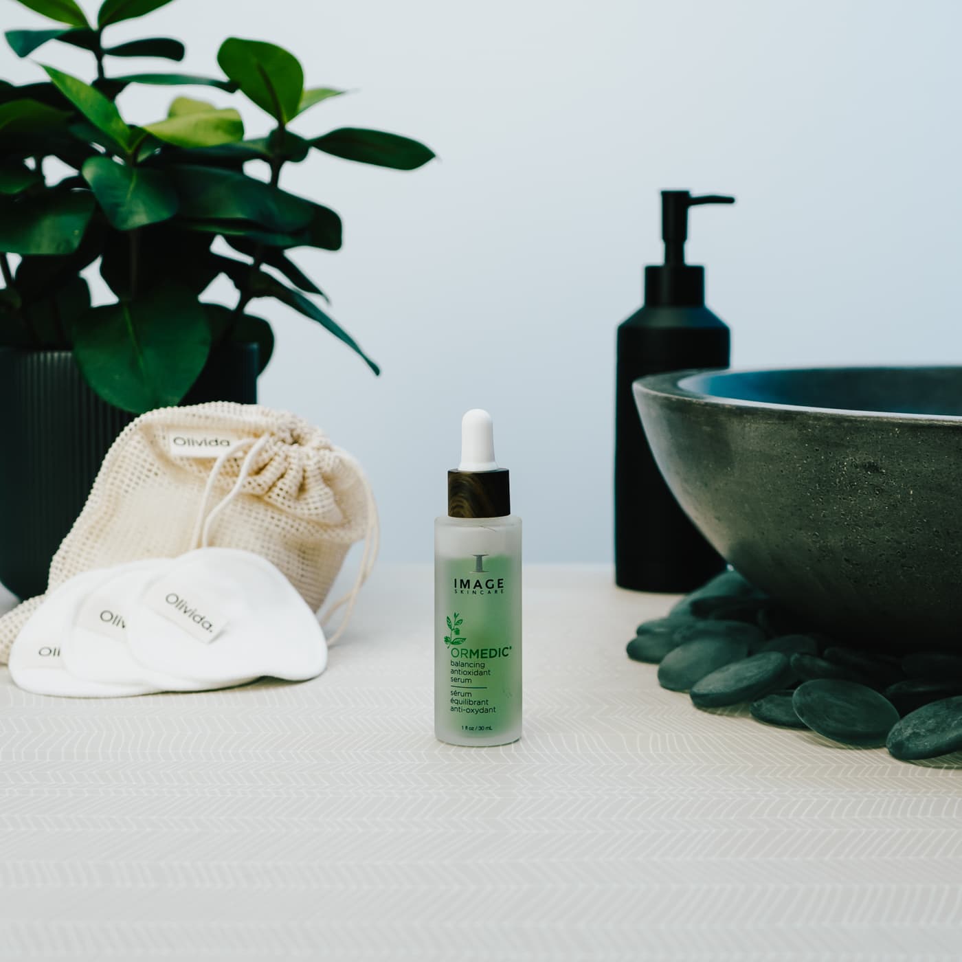 IMAGE Skincare 2021 - Ormedic Balancing Antioxidant Serum - Olivida voorkant