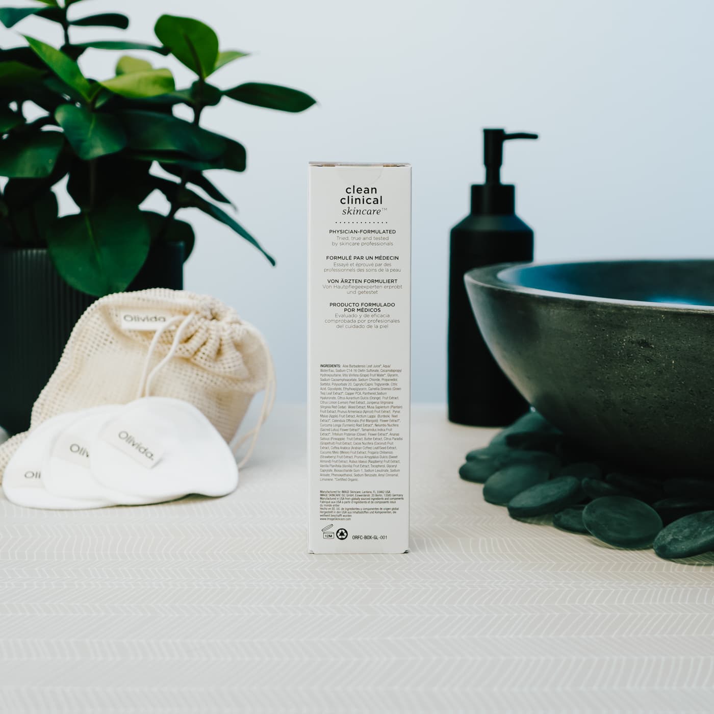 IMAGE Skincare 2021 - Ormedic Balancing Facial Cleanser - Olivida achterkant verpakking