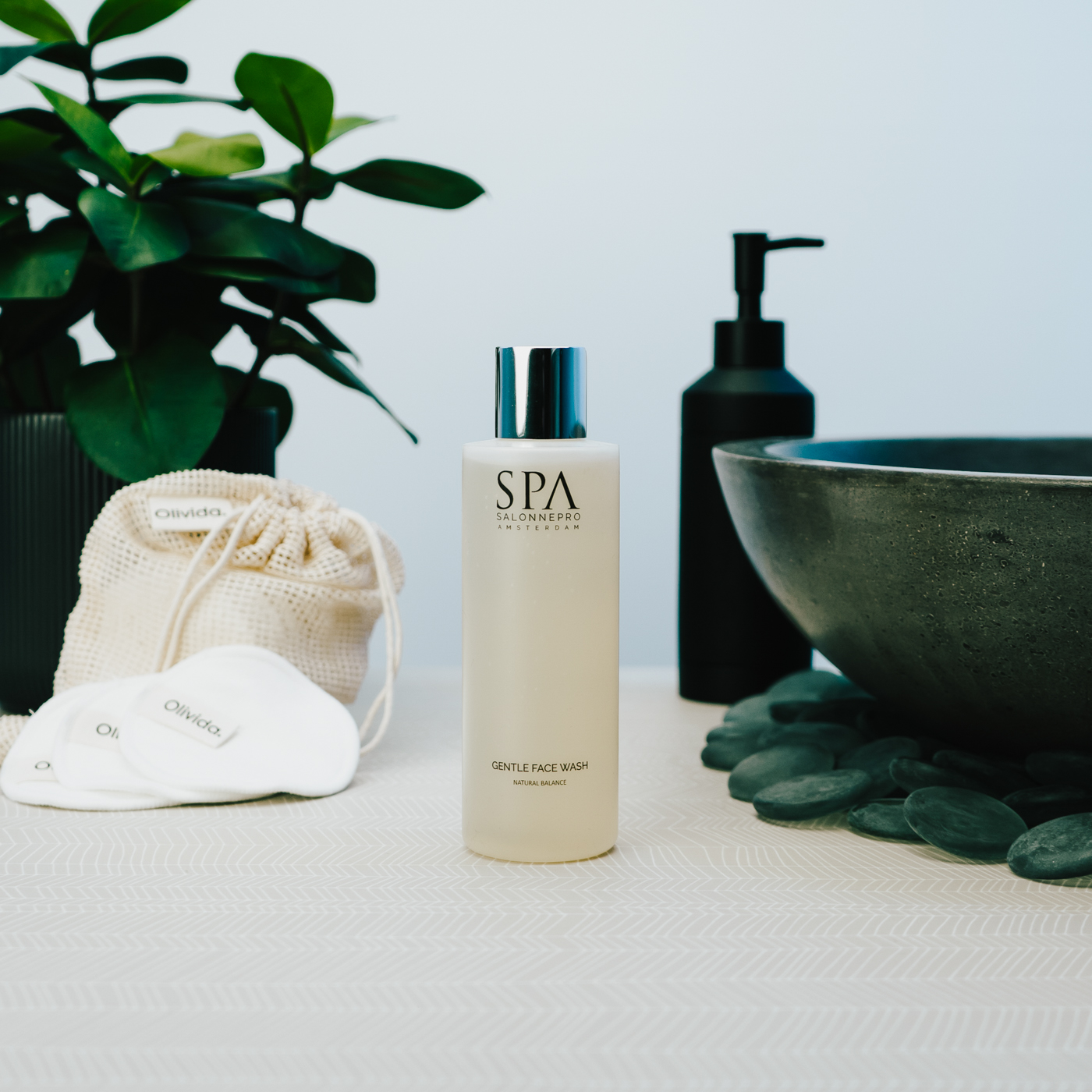 SPA Salonnepro - Gentle Face Wash - Display