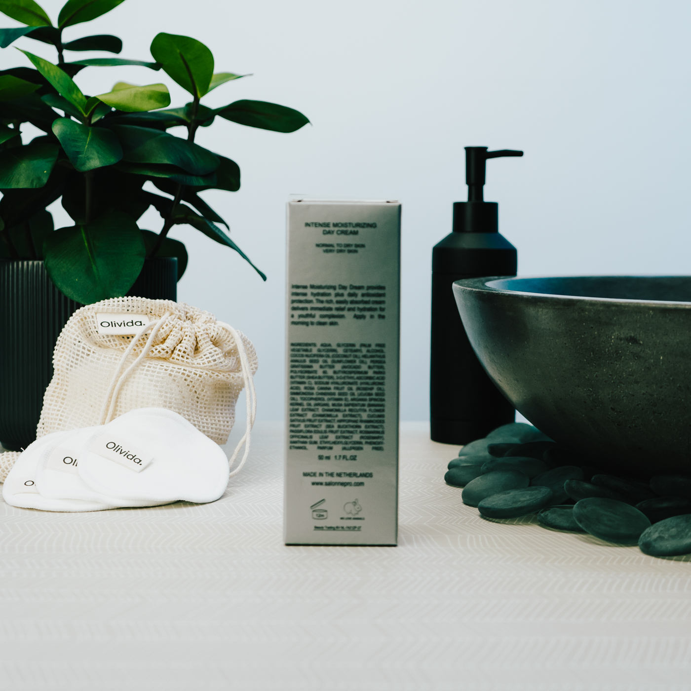 Spa salonnepro 2021 - Intense Moisturizing Day Cream - Olivida achterkant verpakking