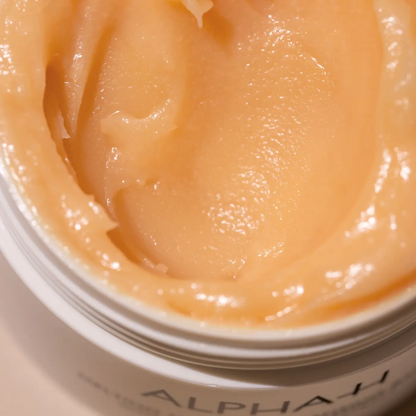 ALPHA-H - Melting Moment Cleansing Balm - close-up