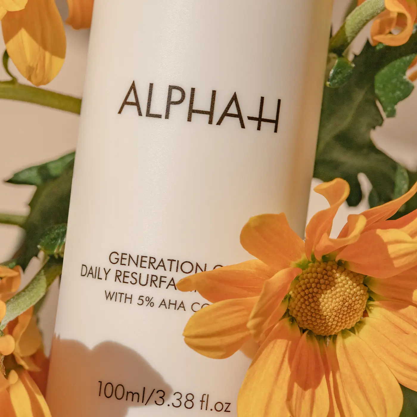 ALPHA-H - Generation Glow Daily Resurfacing Essence - Sfeer