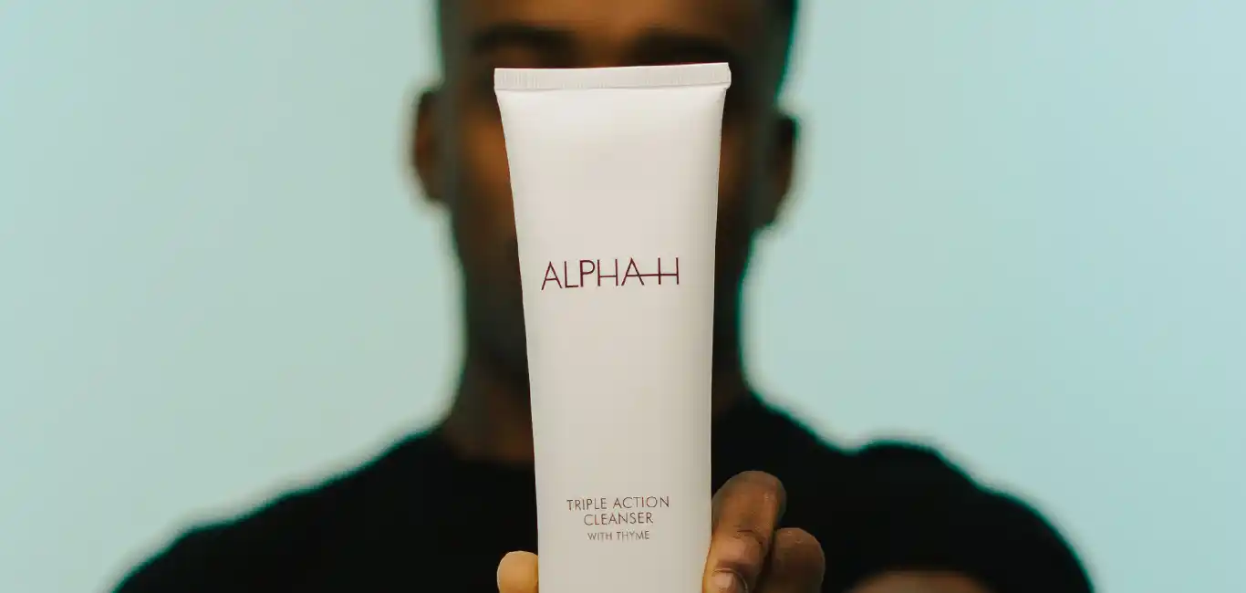 Cleanser man droge huid