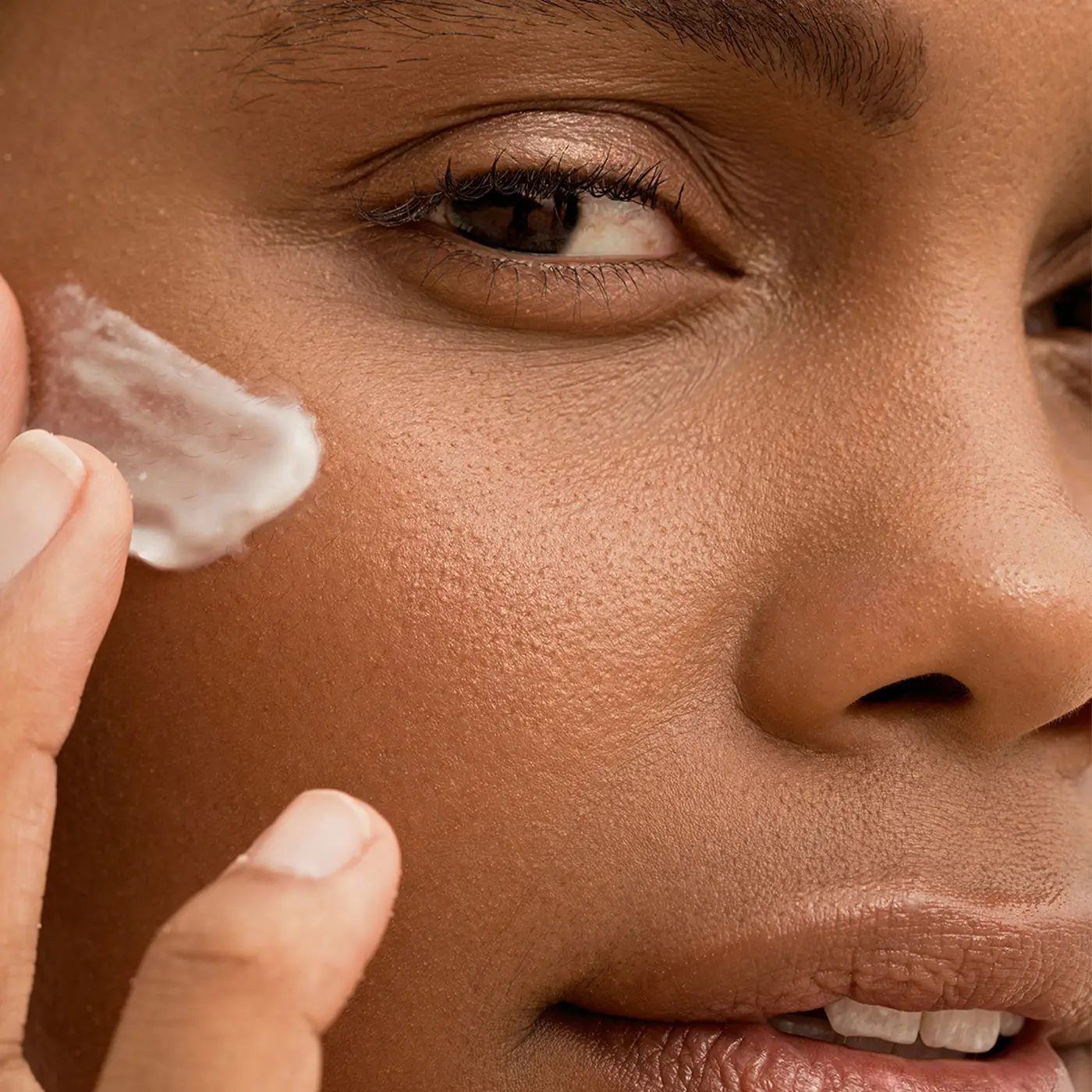 ALPHA-H - After Hours AHA-Moisturiser Model 2