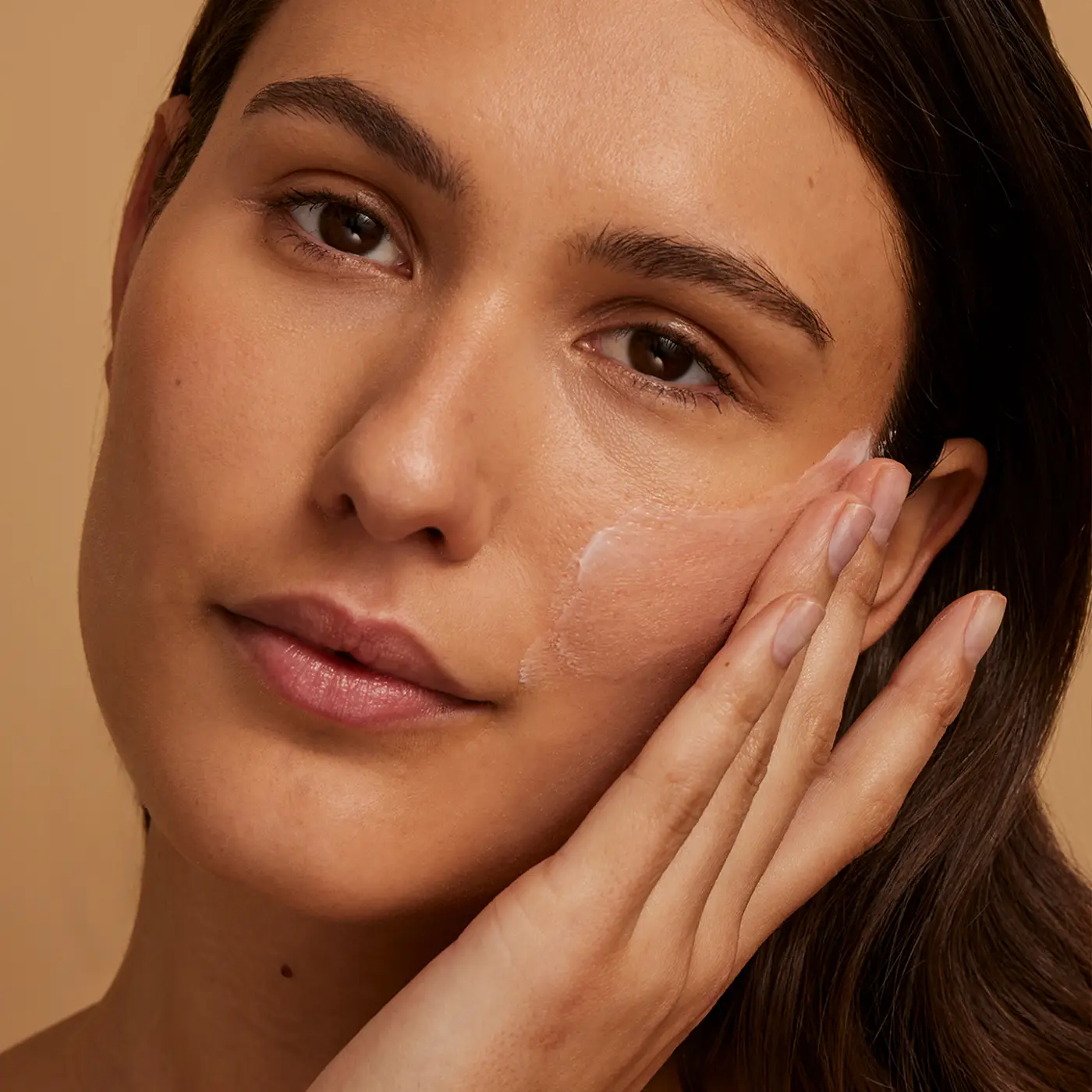 ALPHA-H - After Hours AHA-Moisturiser Model 3