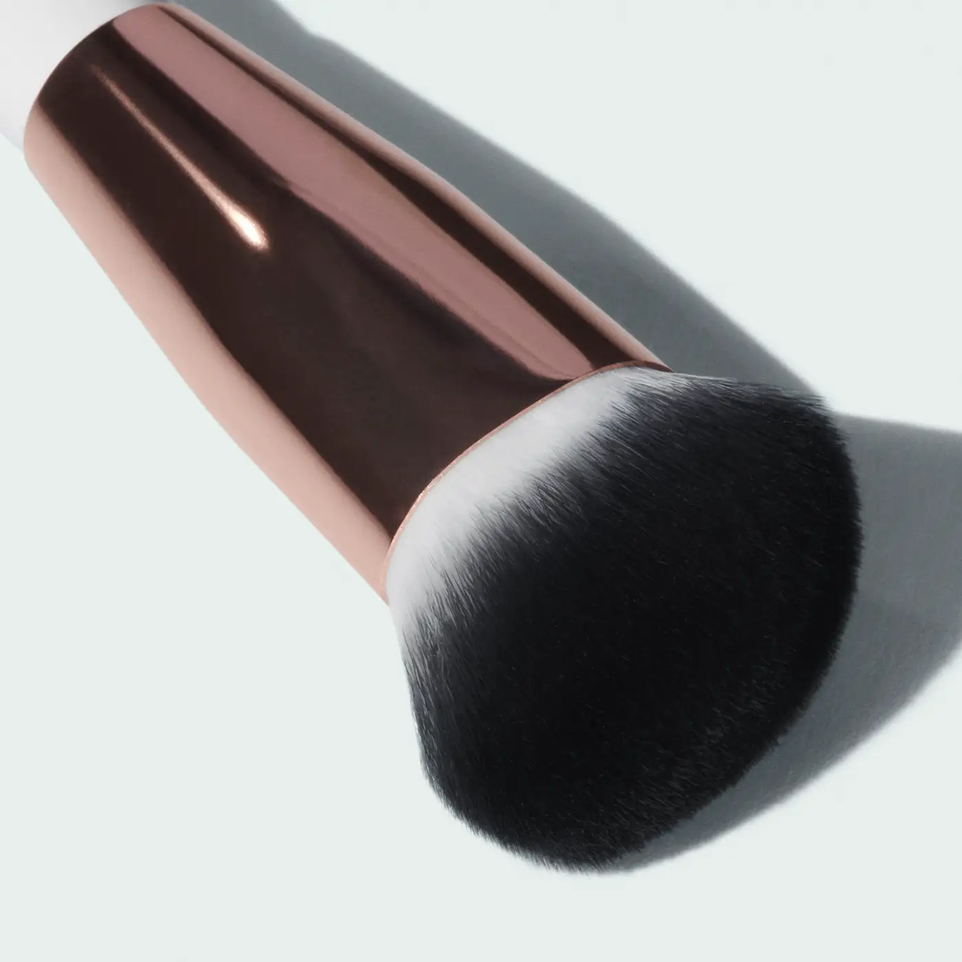 Image-Skincare - I Beauty - flawless foundation brush - Close Up