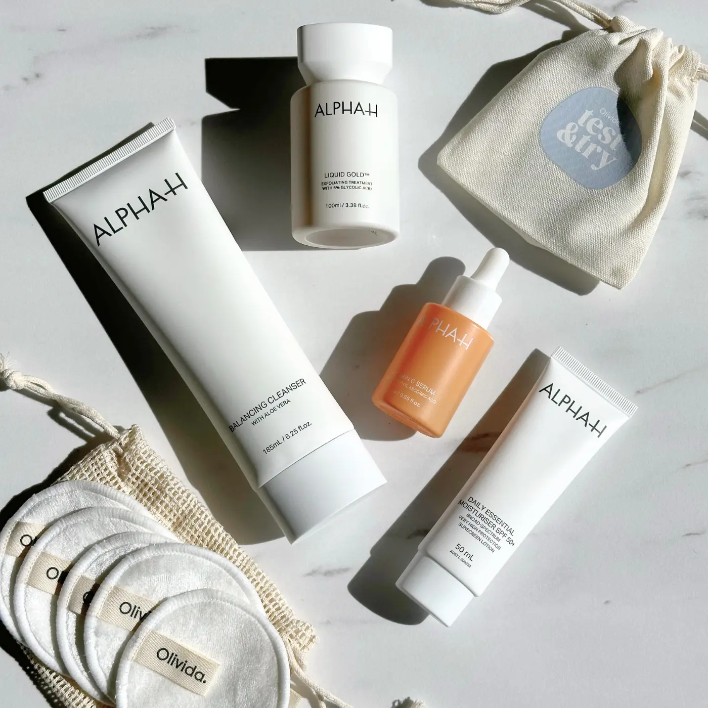 ALPHA-H Pregnancy Kit Flatlay