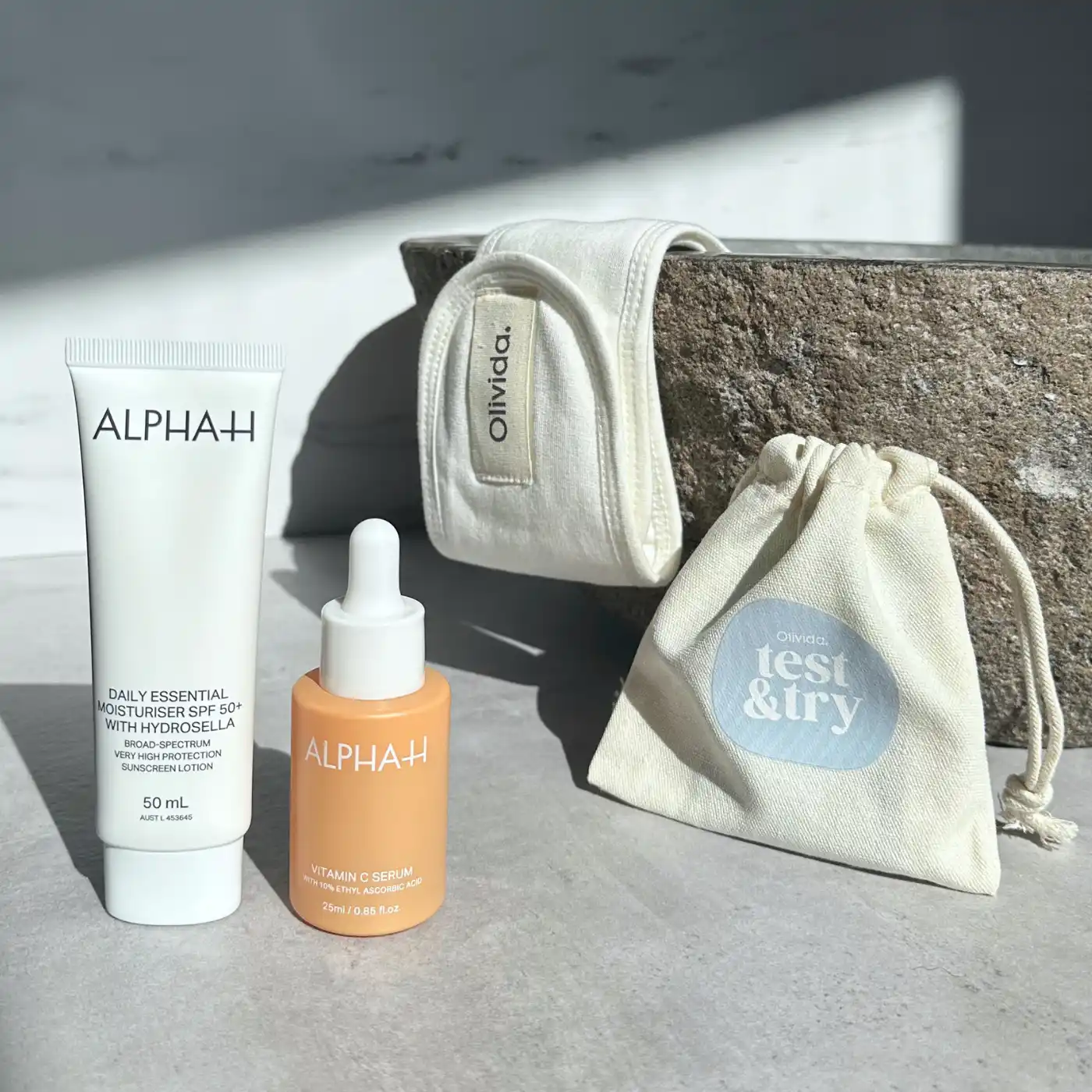 ALPHAH Summer Protect Duo Bundel Daily Vitamin C SPF50 Olivida Copyright Korting