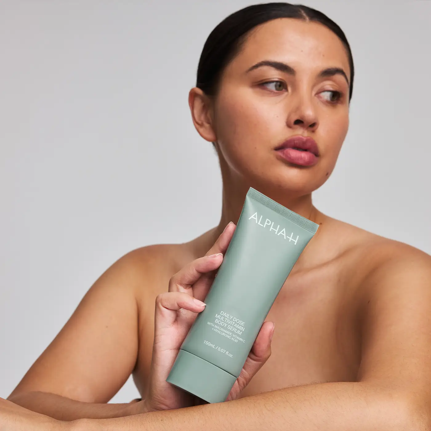 ALPHA-H - Daily Dose Of Multivitamin - Body Serum - Model 3