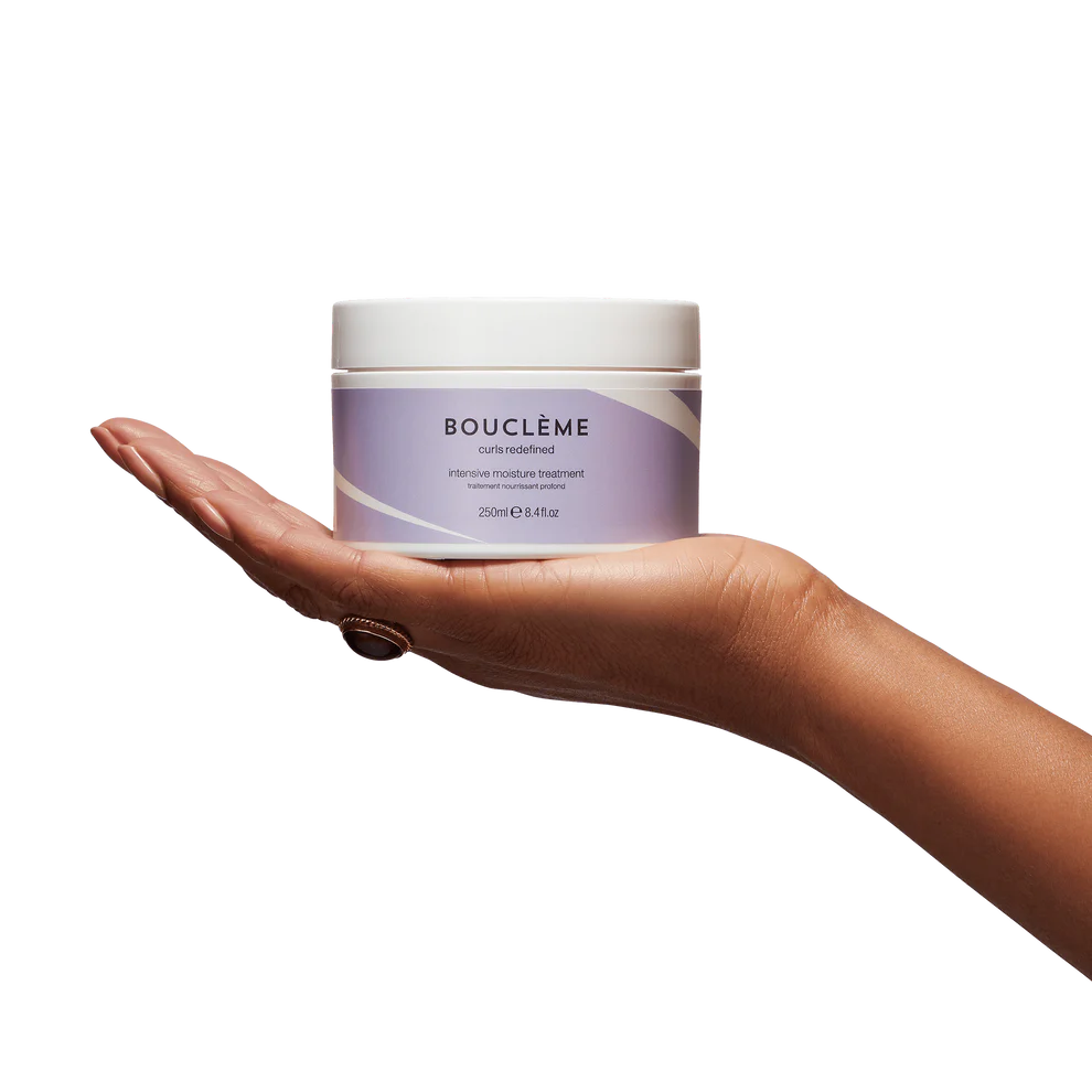 Boucleme - Haircare Intensive Moisture Treatment - Handshot