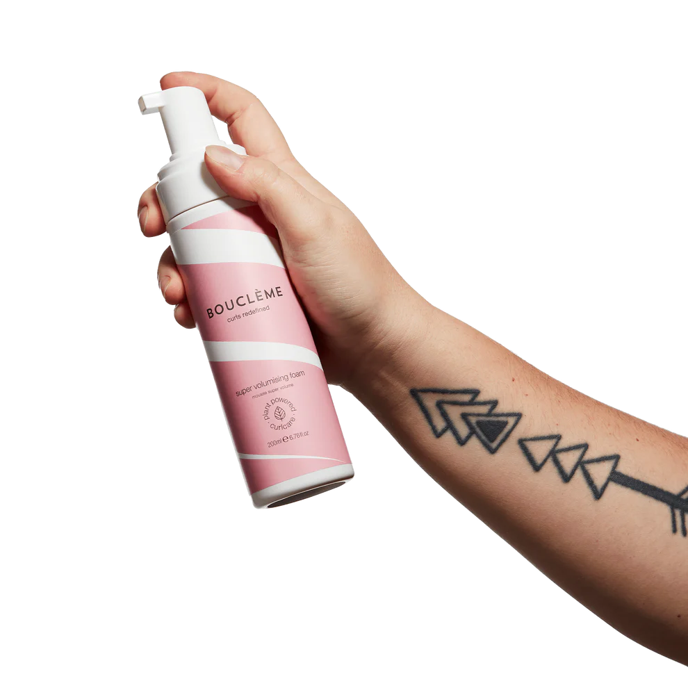 Boucleme - Haircare - Super Volumising Foam - Handshot